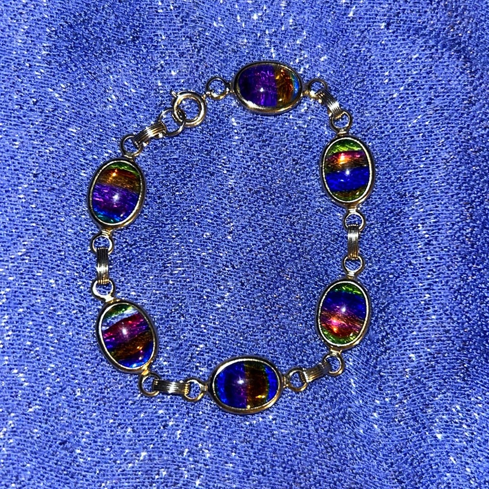Bracelet gold toned, unmarked